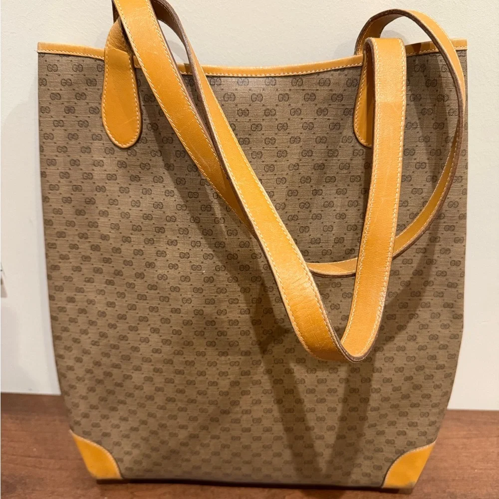 Gucci Beige Tote with Yellow and Green-Red Stripe - Picture 2 of 9